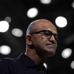 La tarifa de visa H-1B de Trump aturdía Microsoft, industria tecnológica