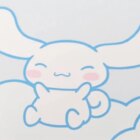 Aprecio los detalles del teclado y los auriculares Cinnamoroll Razer