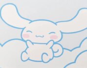 Aprecio los detalles del teclado y los auriculares Cinnamoroll Razer
