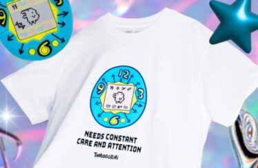La colección Uniqlo Tamagotchi incluye camisetas y una mascota virtual