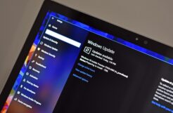 Microsoft admite que Windows 10 les dice erróneamente a los usuarios que no tienen soporte: aquí está la solución