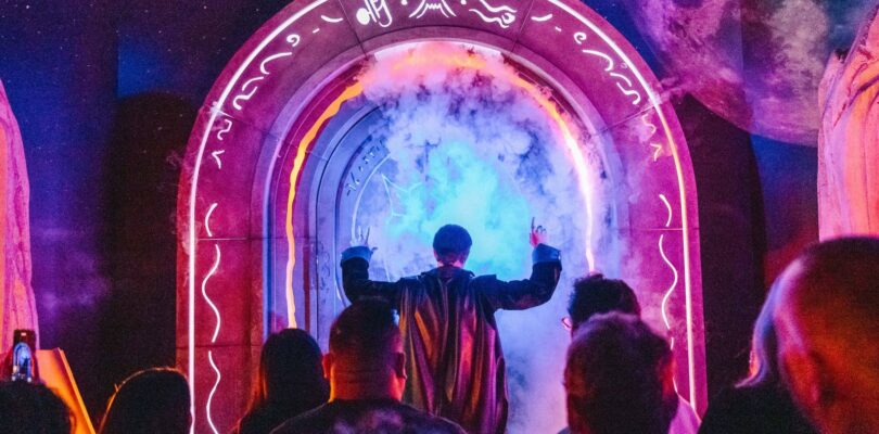 Immersive Quest te permite acariciar a un oso búho y luchar contra un dragón en la vida real