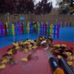 Olvídate de esas hojas reales con las que tendrás que lidiar este otoño con Leaf Blower Co, que llegará a finales de este mes.